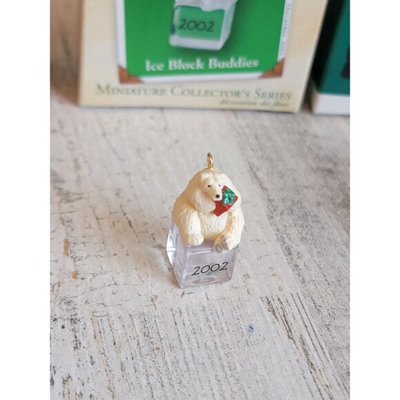 Hallmark miniature polar bear penguin ornament Xmas set - Picture 3 of 7